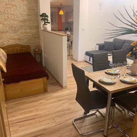 Apartman Slunecnice S Terasou Чешка Будьовица Екстериор снимка
