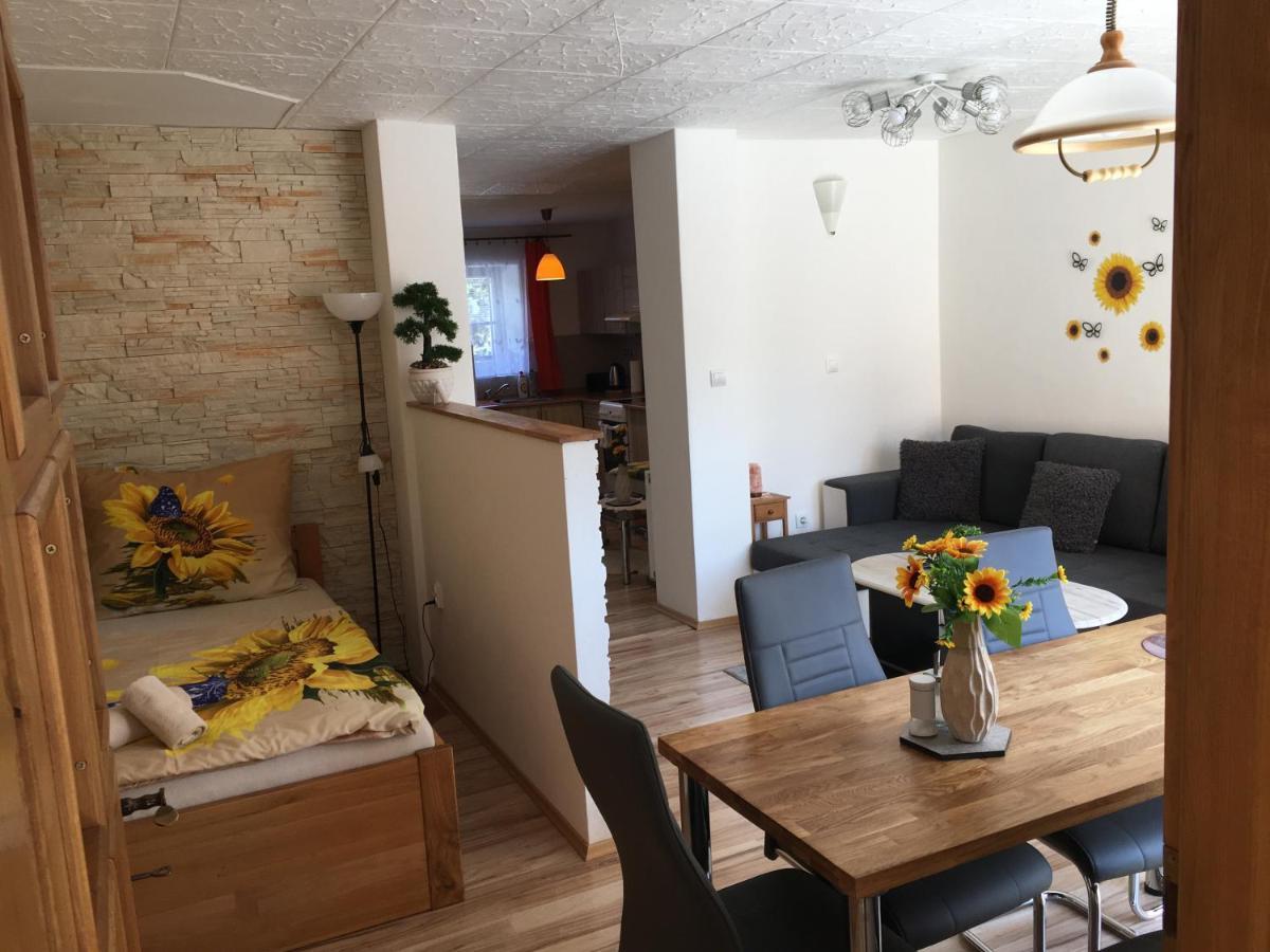 Apartman Slunecnice S Terasou Чешка Будьовица Екстериор снимка